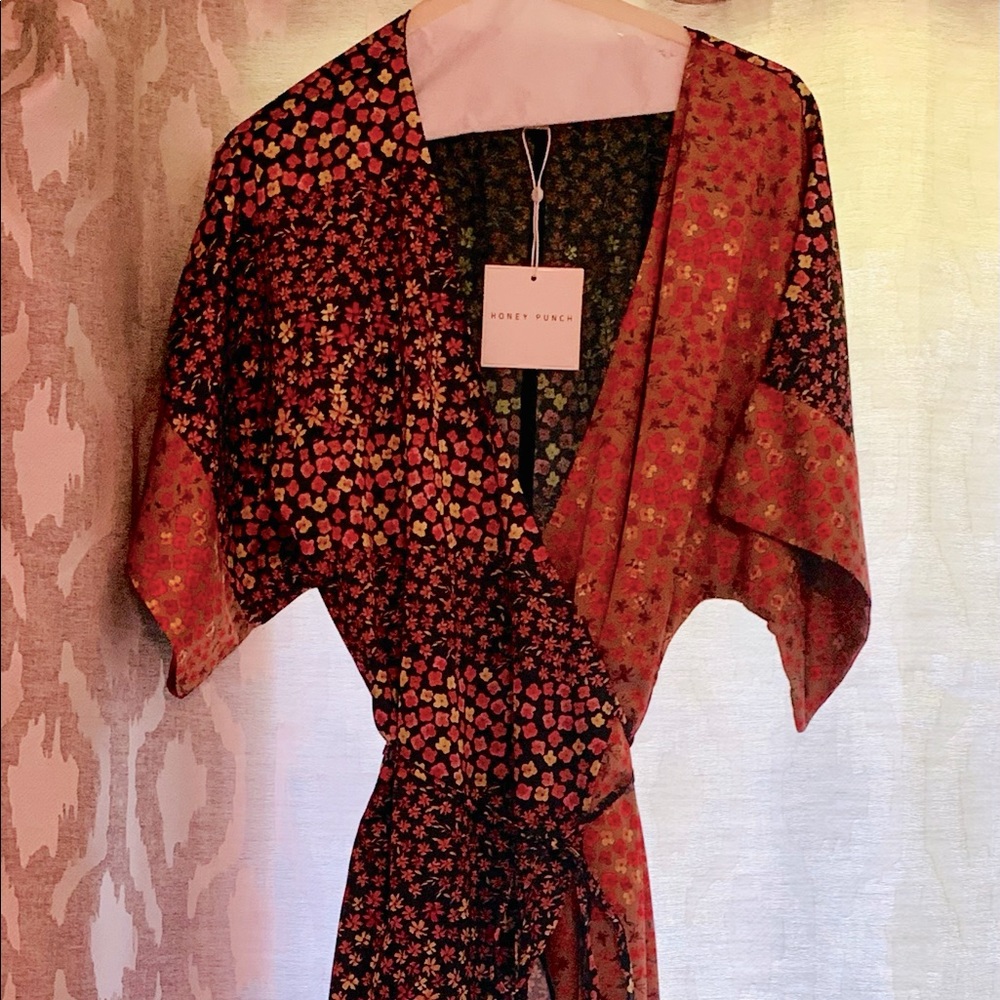 Chic satin wrap!
